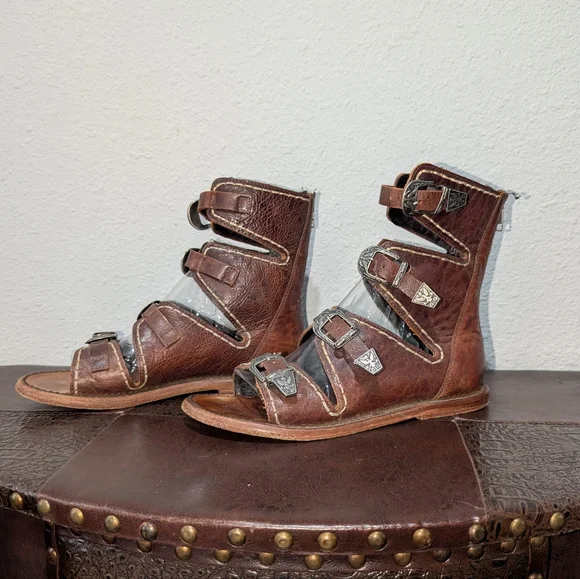 FreeBird CLEOPATRA Distressed Brown Sandals in size 8 - Picture 13 of 16